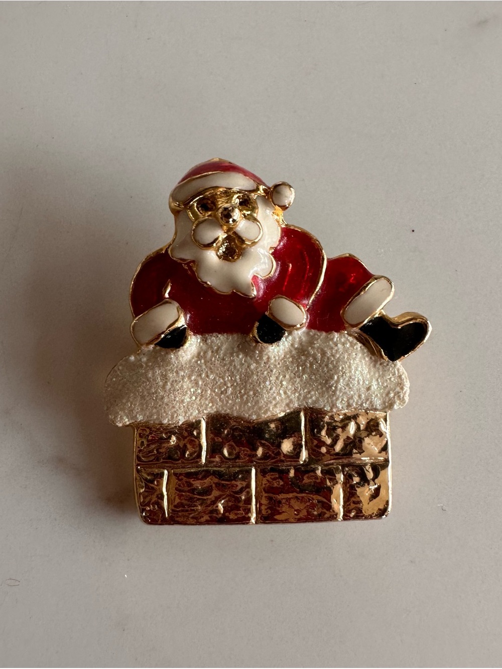 Holiday Santa Claus Pin Brooch in Red and White